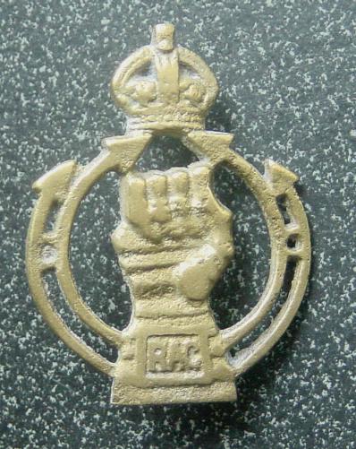 British Army RAC Royal Armoured Corps Cast Brass Bazaar Badge WW2