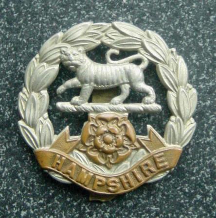 British Army Hampshire Regiment Cap Badge