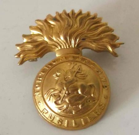 Northumberland Fusiliers Gilt Cap Badge