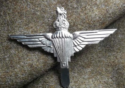 Parachute Regiment Chromed Cap Badge GVIR