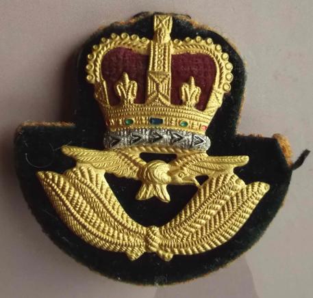 Royal Air Force Officers Beret Badge EIIR