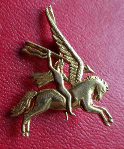 Pegasus Airborne Sweetheart Brooch HM Gold 9ct