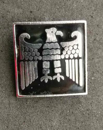 German Veterans Style Pin 