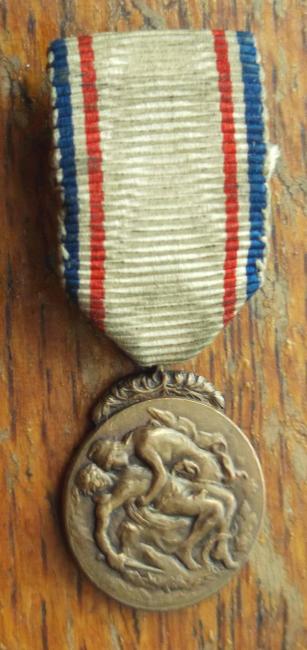 French Miniature Bronze Grade National Recognition Medal