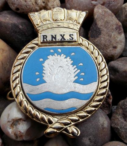 British Royal Naval Auxiliary Service Cap Badge 