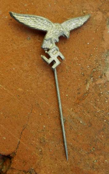 Luftwaffe Eagle Drop Tail Stick Pin