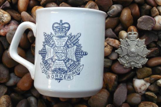 British Army Border Regiment Mug and Cap Badge EIIR