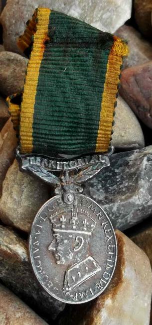 British Army Territorial Efficiency Miniature Medal GVIR