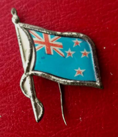 Old New Zealand Tinnie NZ Flag Lapel Pin Badge