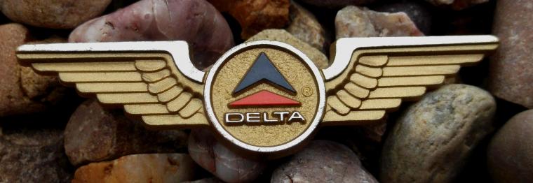 US Delta Airlines Plastic Childs Play Wings Advertising Badge