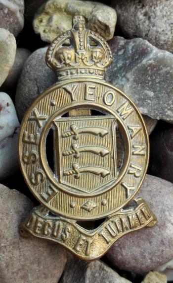 British Army Essex Yeomanry Kings Crown Cap Badge