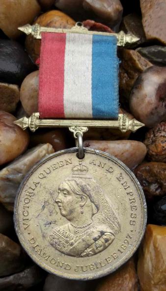 British Queen Victoria Diamond Jubilee Commemorative Medal