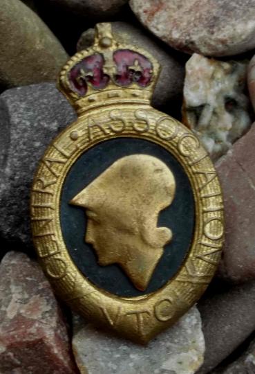 Central Association of Volunteer Training Corps VTC Lapel Badge WW1