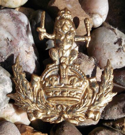 British Army Queen's Own Royal Glasgow Yeomanry Bazaar Cap Badge