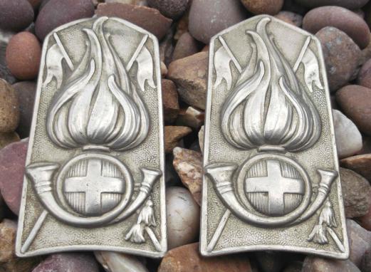 Italian Army WW2 Cavalry Depot Shoulder Epaulette Badges Pair Italy