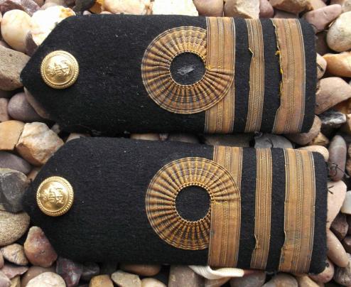 British Royal Navy Lieutenant Commander Shoulder Rank Epaulettes Pair RN