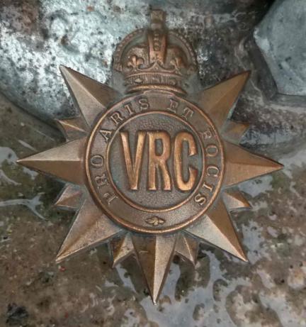 Canadian Army Victoria Rifles of Canada Copper Cap Badge