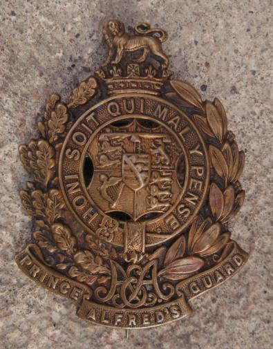 South Africa Prince Alfred's Guard Slouch Hat Badge 1914 to 1939 Damaged