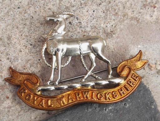 British Army Royal Warwickshire Regiment Brooched Cap Badge