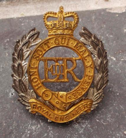 British Army Royal Engineers Officers Cap Badge EIIR J R Gaunt