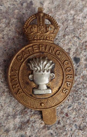 British ACC Army Catering Corps Bimetallic Cap Badge Kings Crown