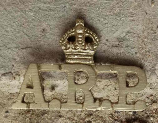 Indian Air Raid Precautions WW2 Metal ARP Shoulder Title GVIR India