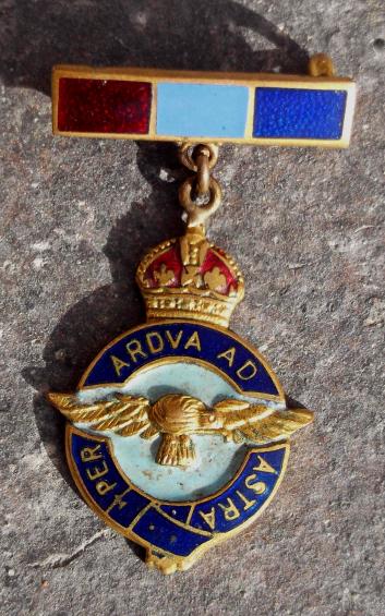 British RAF Sweetheart Brooch Kings Crown Veterans Royal Air Force