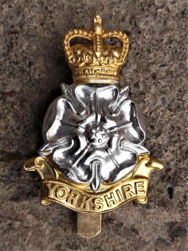 British Army Staybrite Yorkshire Brigade Cap Badge EIIR Firmin