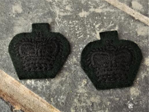 British Army Rifle  Regiment NCO Rank Crowns Pair Sleeve Insignia EIIR