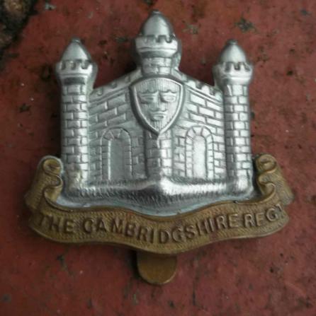 British Army Cambridgeshire Regiment Bimetallic Cap Badge Misspelt