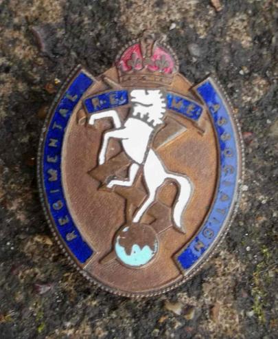 British Army Veterans Lapel Pin REME Association Badge GVIR