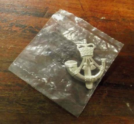 British Army The Rifles EIIR Unused Cap Badge in Makers Sachet