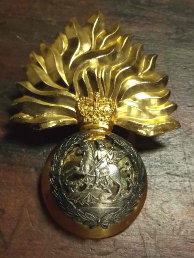 British Army RRF Royal Regiment of Fusiliers Fur Cap Badge EIIR