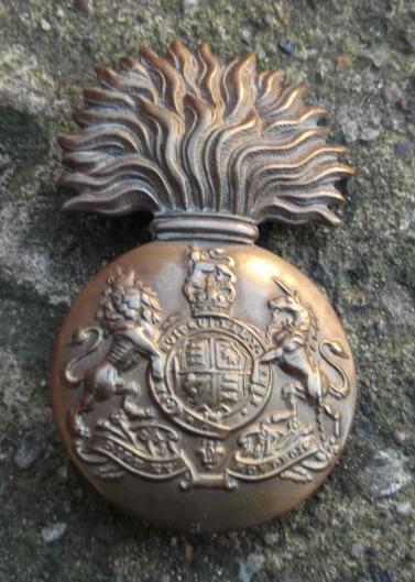 British Army Royal Scots Fusiliers Glengarry Cap Badge EIIR