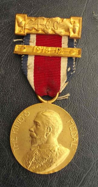 London County Council Gilt King's Medal 1913 to 1914 LCC Named J. Flatt