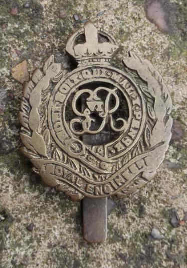 British Army Royal Engineers Bazaar Cap Badge GVIR 1947