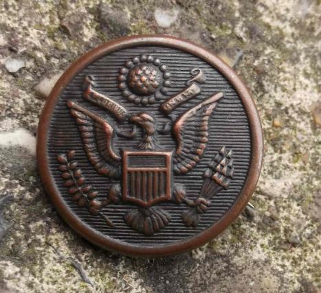 United States Army Veterans Sweethearts Button Brooch WW1