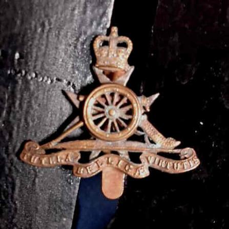 British Army Royal Malta Artillery Beret Cap Badge EIIR