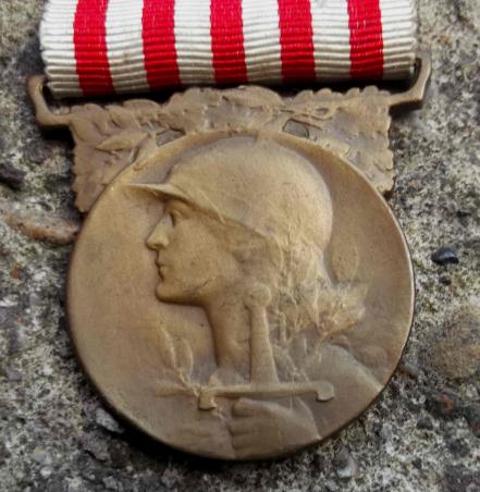 French Great War Military Commemorative Medal 1914 to 1918 France WW1