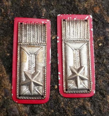 Vintage Italian Police Carabinieri Collar Badges Pair Republic of Italy