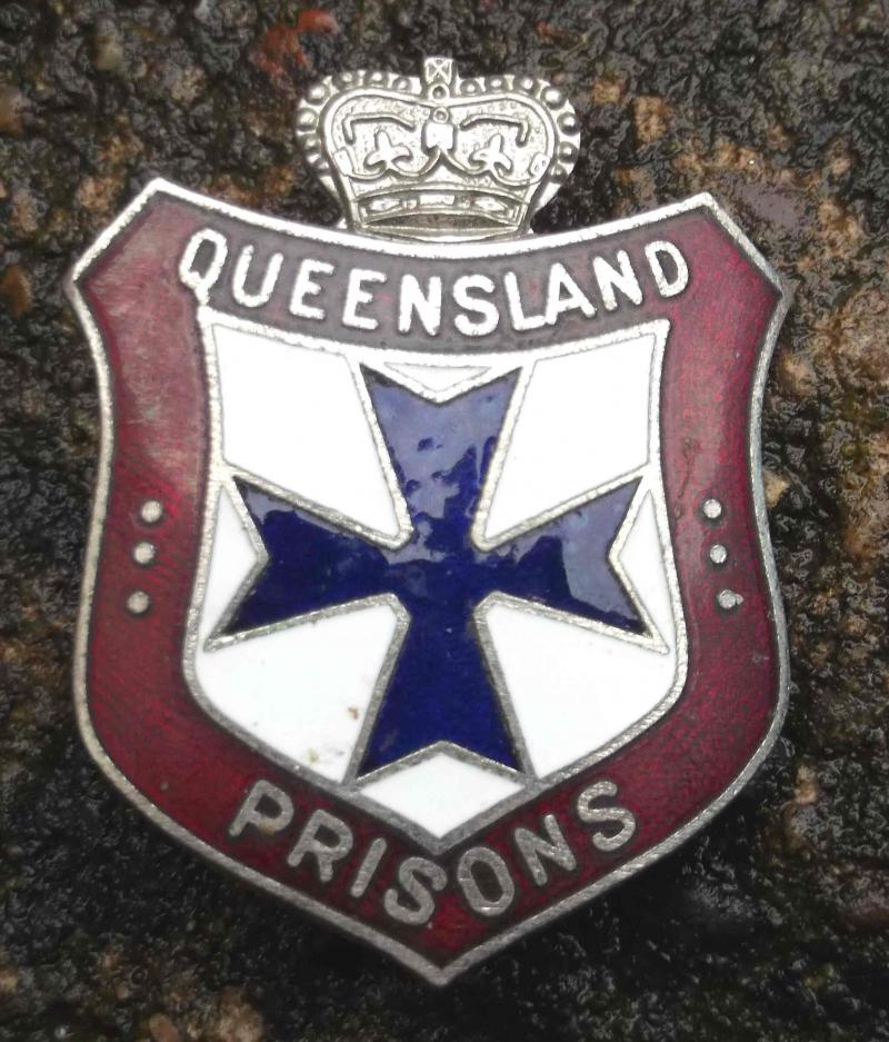 Australia Corrections Queensland Prisons Cap Badge EIIR