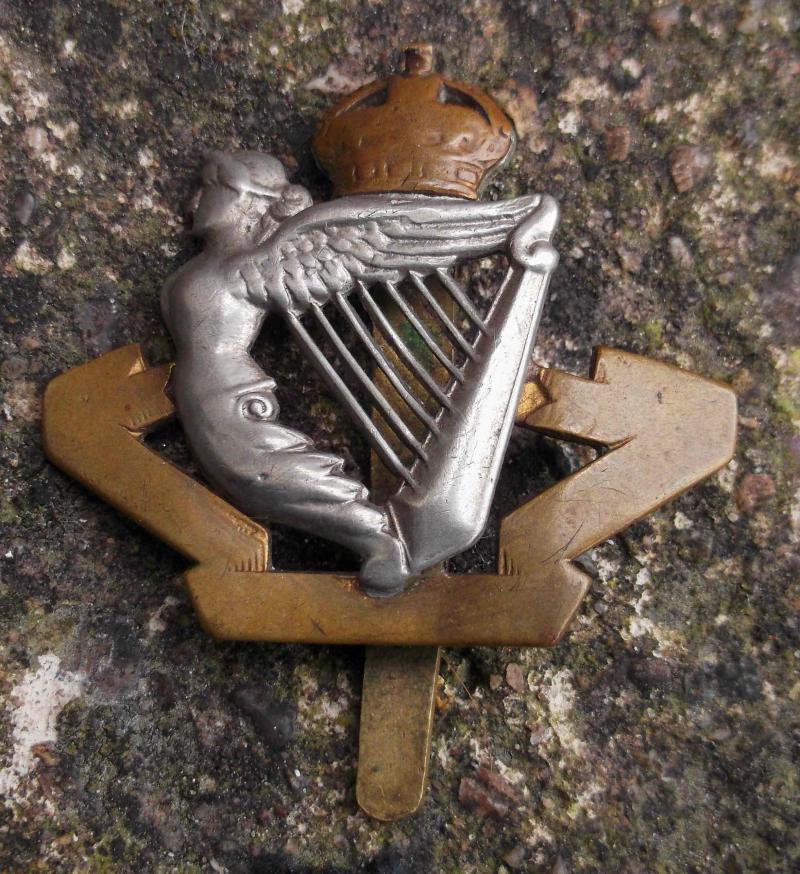 British Army 8th Kings Royal Irish Hussars Regiment Cap Badge