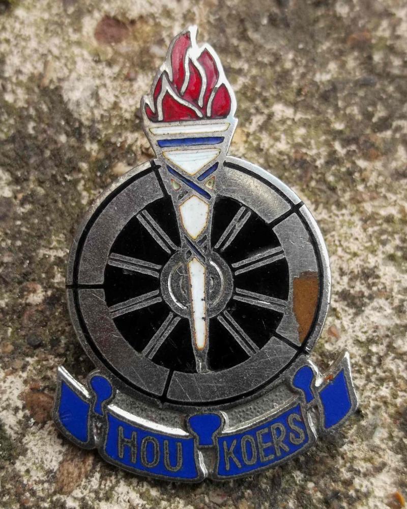 Vintage South African Voortrekkers Youth Movement Cap Badge