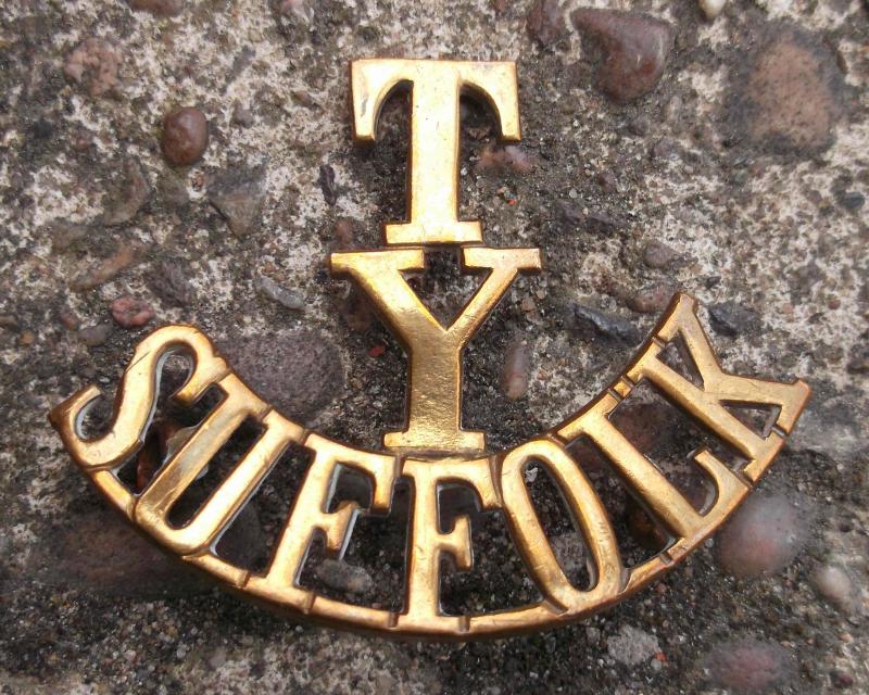 British Army Loyal Suffolk Hussars Territorial Yeomanry T Y SUFFOLK Shoulder Title