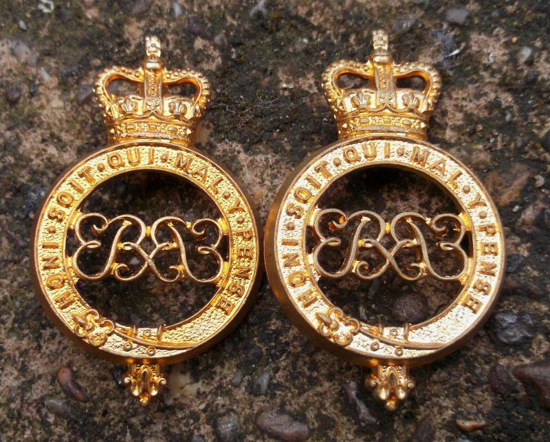 British Army Grenadier Guards Epaulette Shoulder Badges Pair