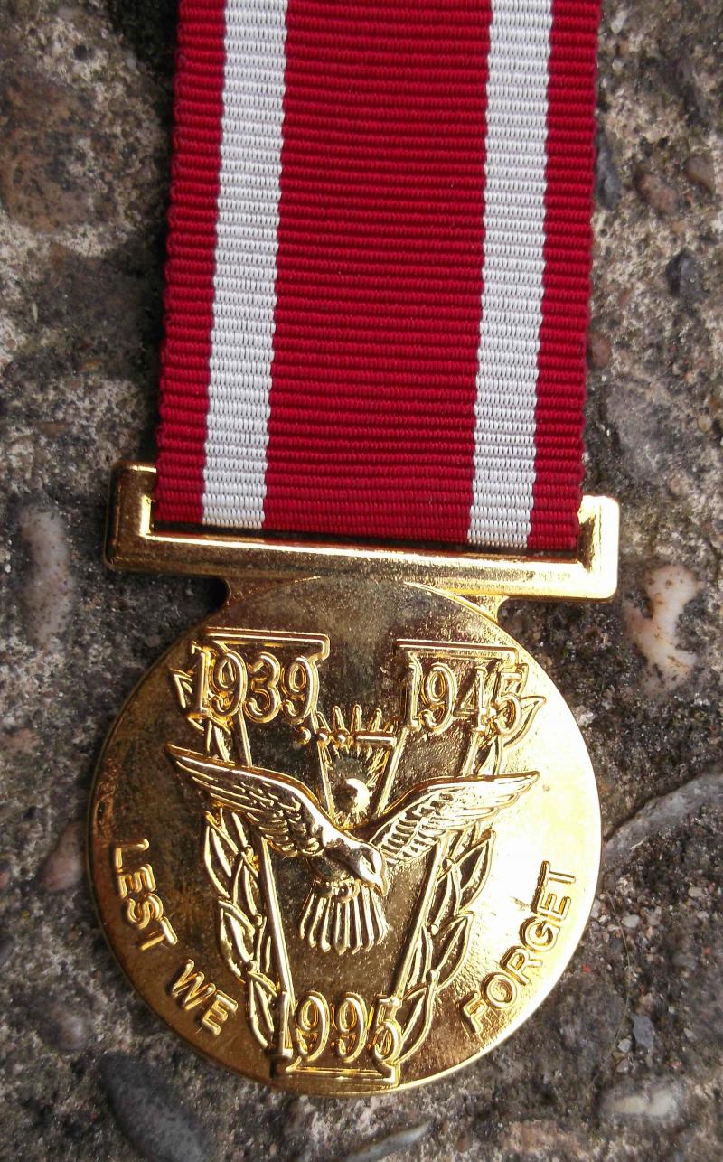 British Commonwealth Lest We Forget Victory Medal 1995