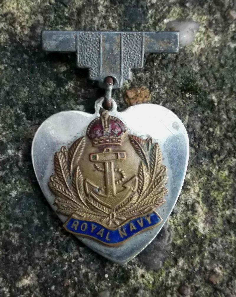 British Royal Navy Sweetheart Brooch Kings Crown RN