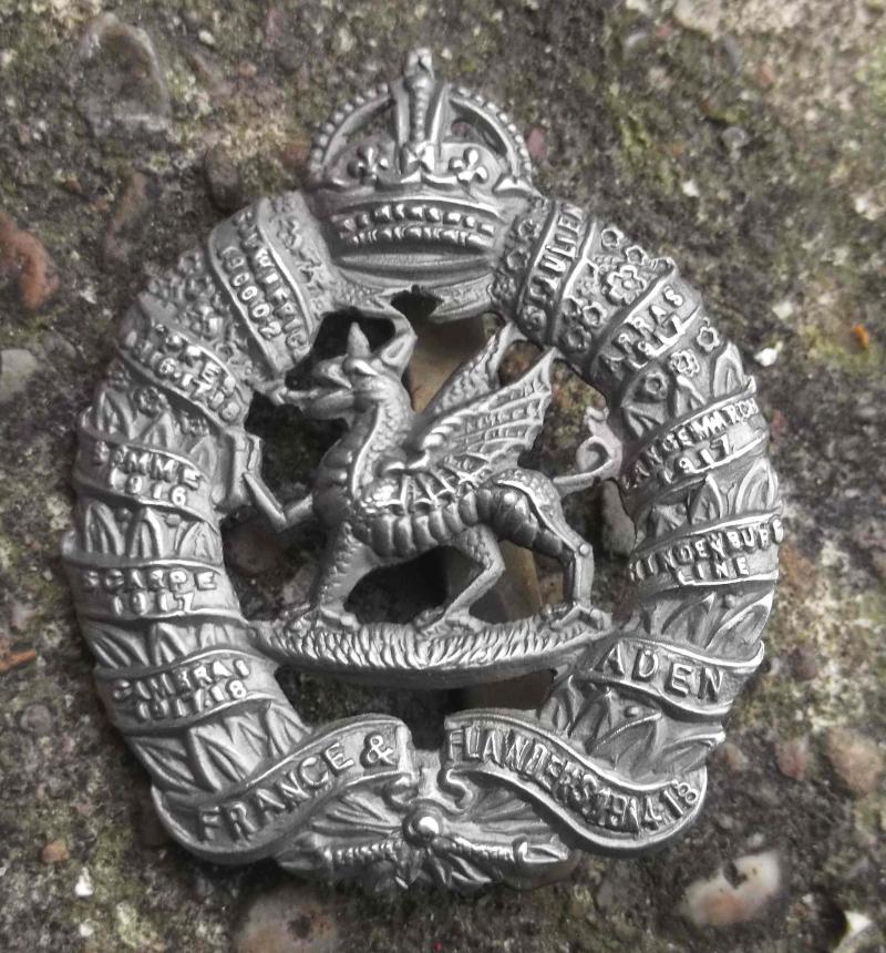British Army 1st Battalion Monmouthshire Regiment Cap Badge WW2
