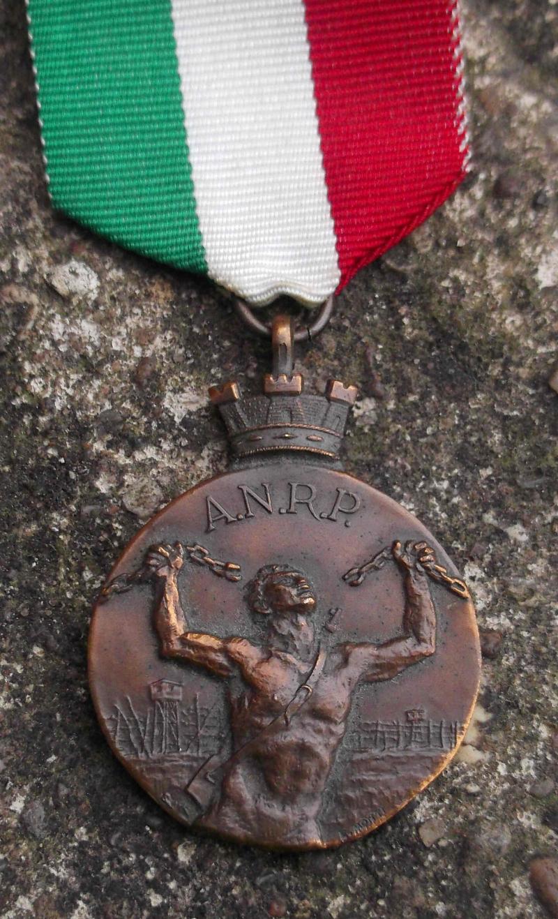 Italy Liberation Medal of Merit Prisoners of War WW2