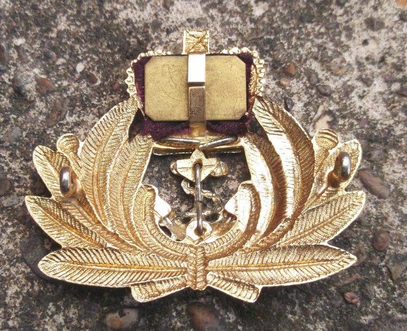British Royal Navy Officer Pattern Cap Beret Badge EIIR